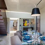 Velari In With Private Pool, Ac