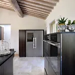 Velari In With Private Pool, Ac
